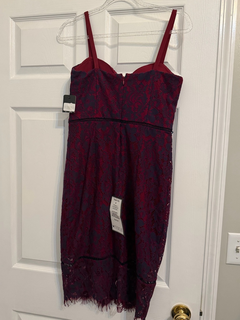 Guess Lace Bodycon Dress in Burgundy S - Picture 5 of 8